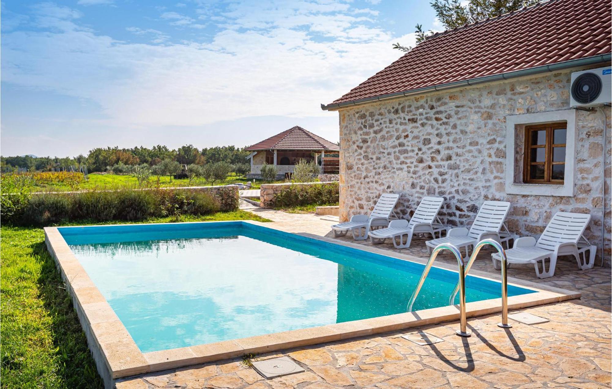 4 Bedroom In Ferienhaus Lisane Tinjske